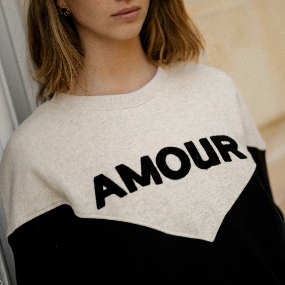 Photo de Prêt-à-Porter SWEAT AMOUR chez Perrine et Antoinette