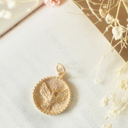 Photo de Petits pendentifs PENDENTIF COLOMBE chez Perrine et Antoinette