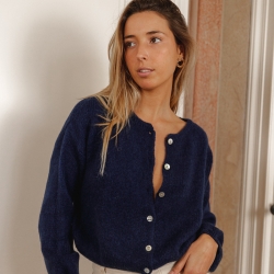 Photo de Prêt-à-Porter GILET HUGUES chez Perrine et Antoinette