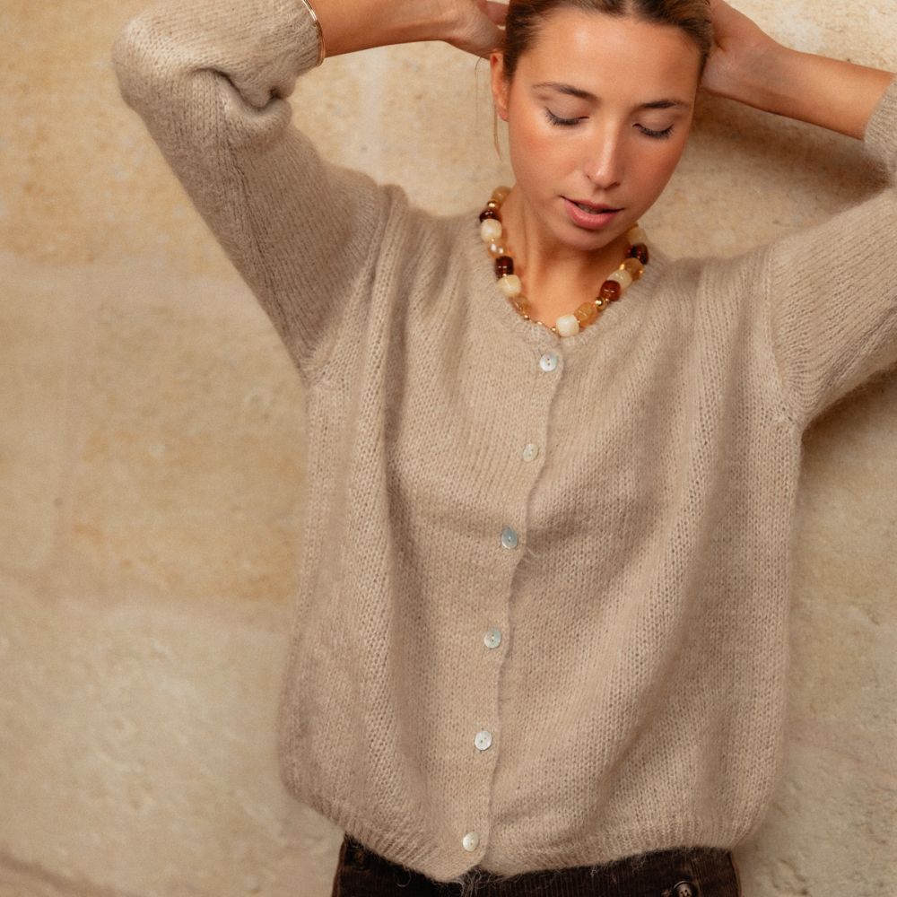 Photo de Prêt-à-Porter GILET HUGUES chez Perrine et Antoinette