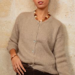 Photo de Prêt-à-Porter GILET HUGUES chez Perrine et Antoinette