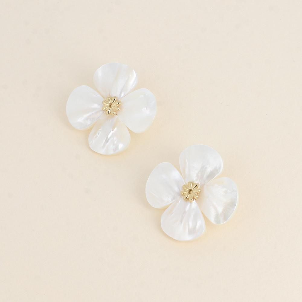 Photo de Bijoux BOUCLES FLORIE chez Perrine et Antoinette