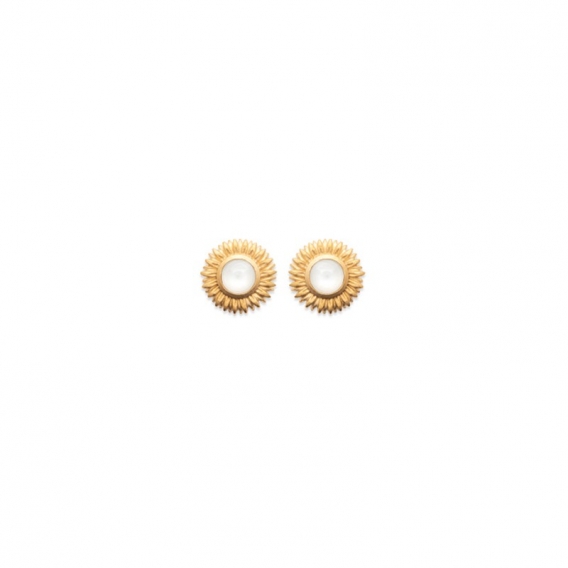 Photo de Clous d'oreilles CLOUS CAMOMILLE chez Perrine et Antoinette